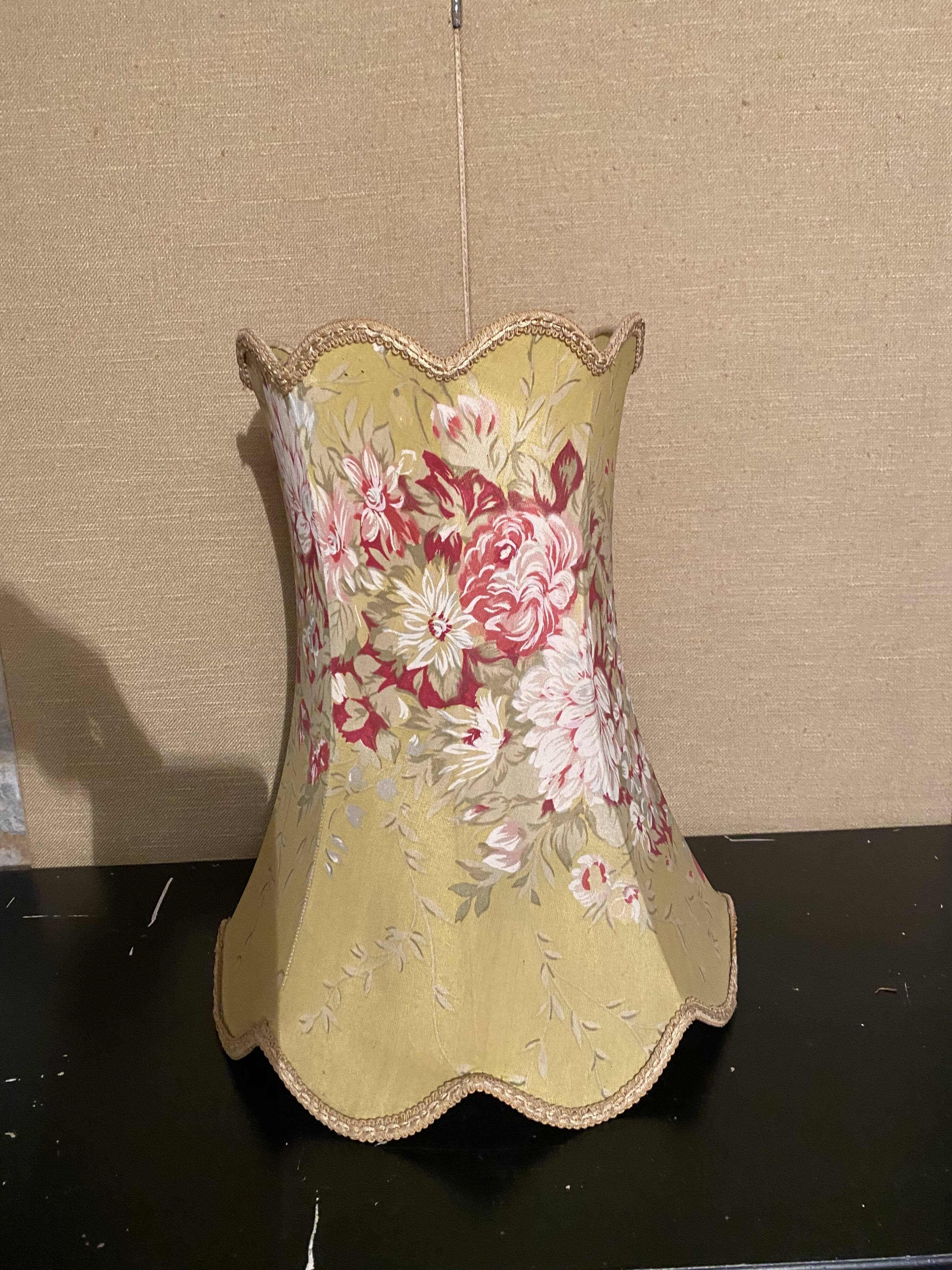 Floral pattern lampshade