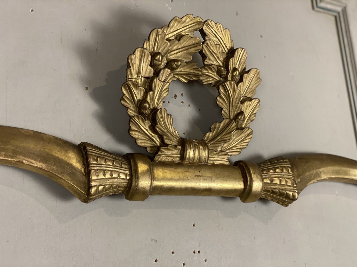 Élément de décoration en bois sculpté, cantonnière, XVIIIème siècle