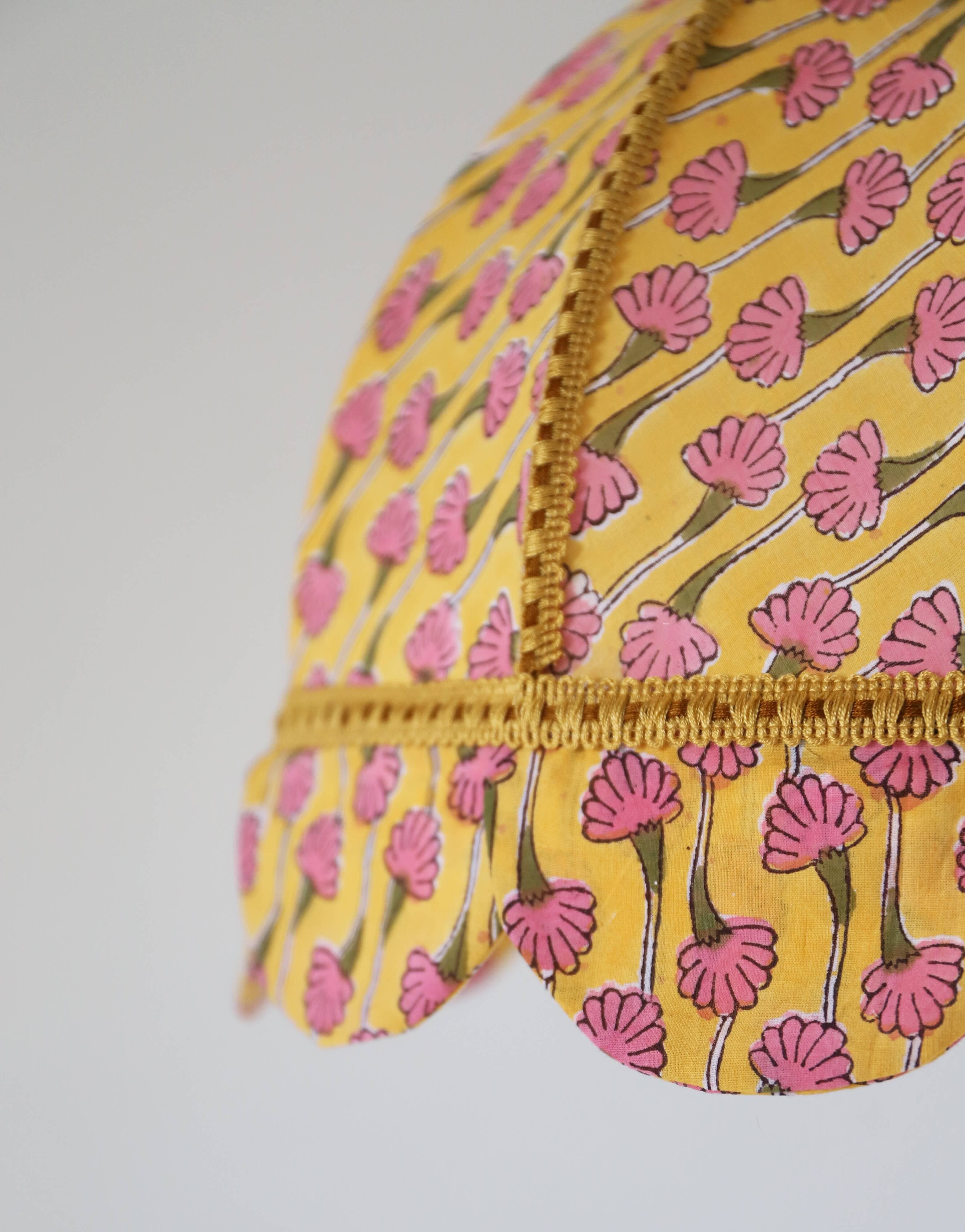 Printed textile suspension, dome shape with small crown