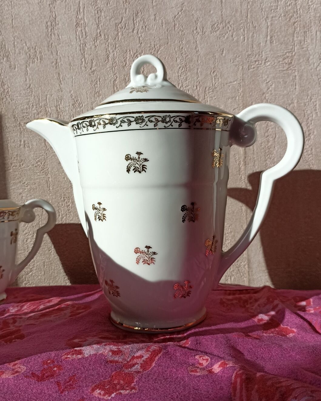 Coffee Serving Head - LCS - Roses, Carnations and Thistles