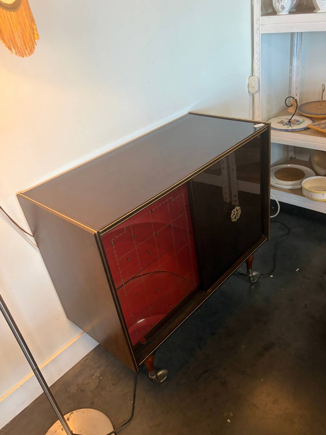 Large vintage bar cabinet from the 50s/60s – illuminated, sliding doors, on wheels.