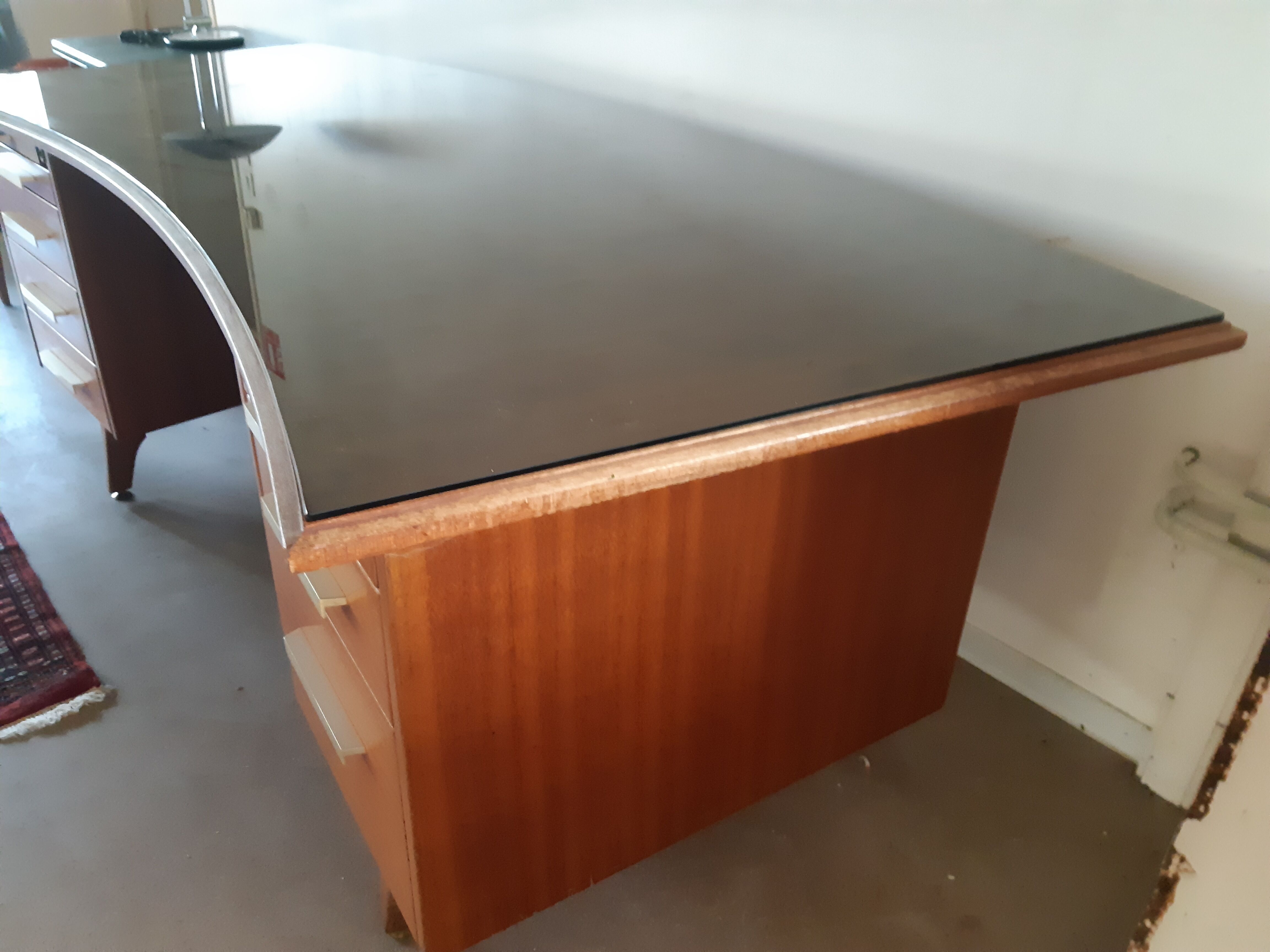Minister desk years 80