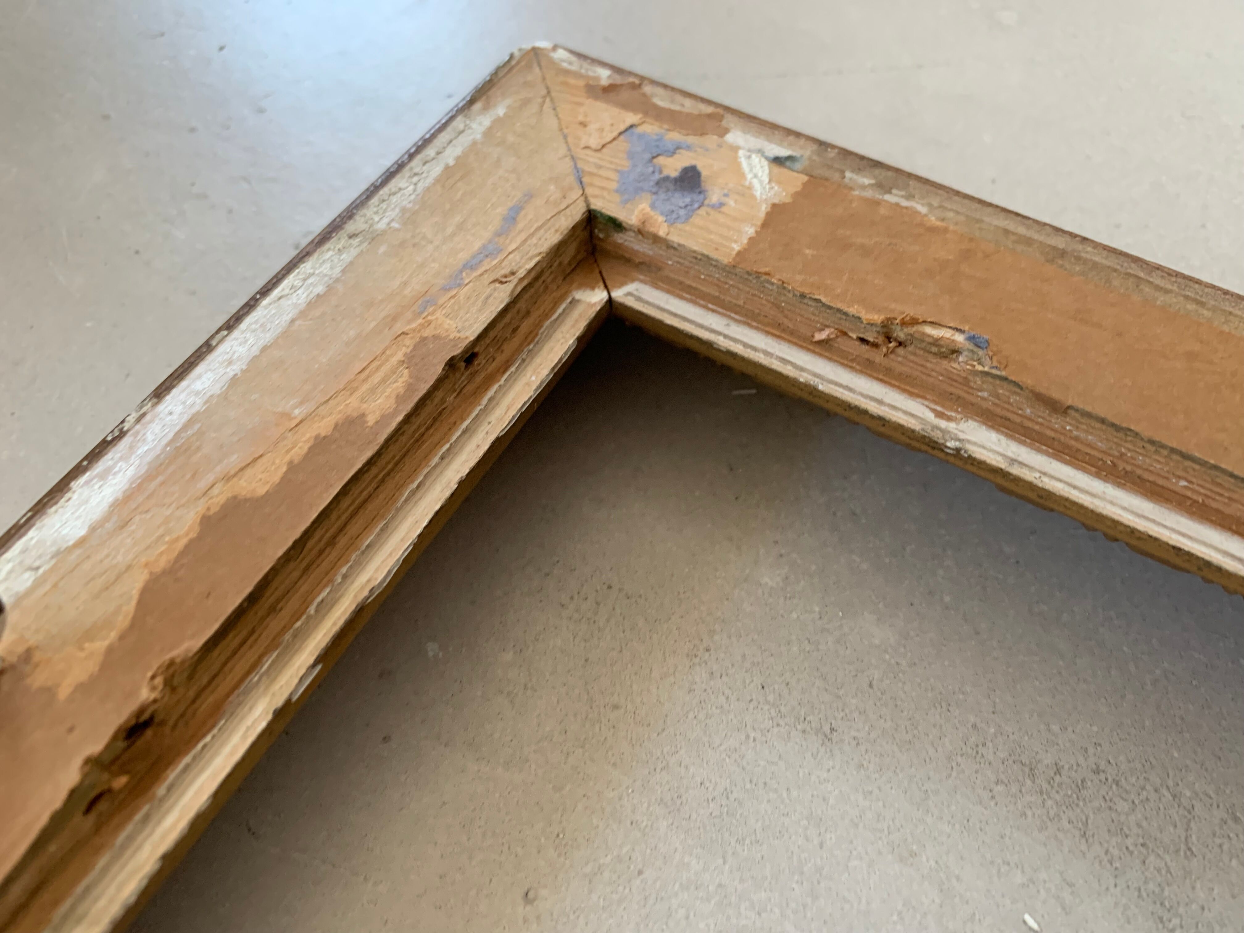 Golden frame 25x30cm