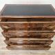 1940s Art Decò chest of drawers in walnut burl with black glass top