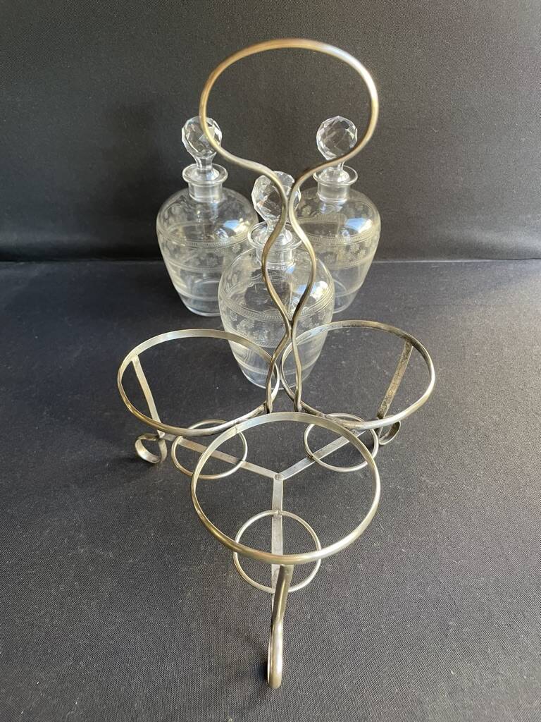 Baccarat Stars service liqueur cellar