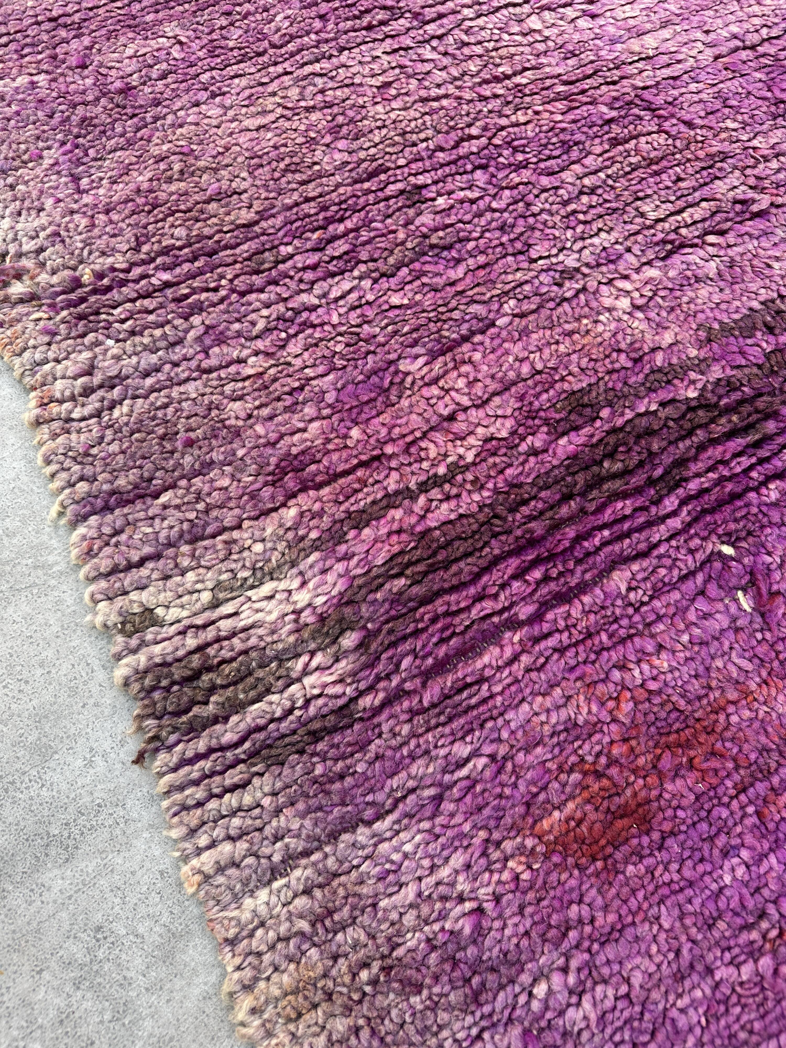 Moroccan purple carpet - 182 x 366 cm