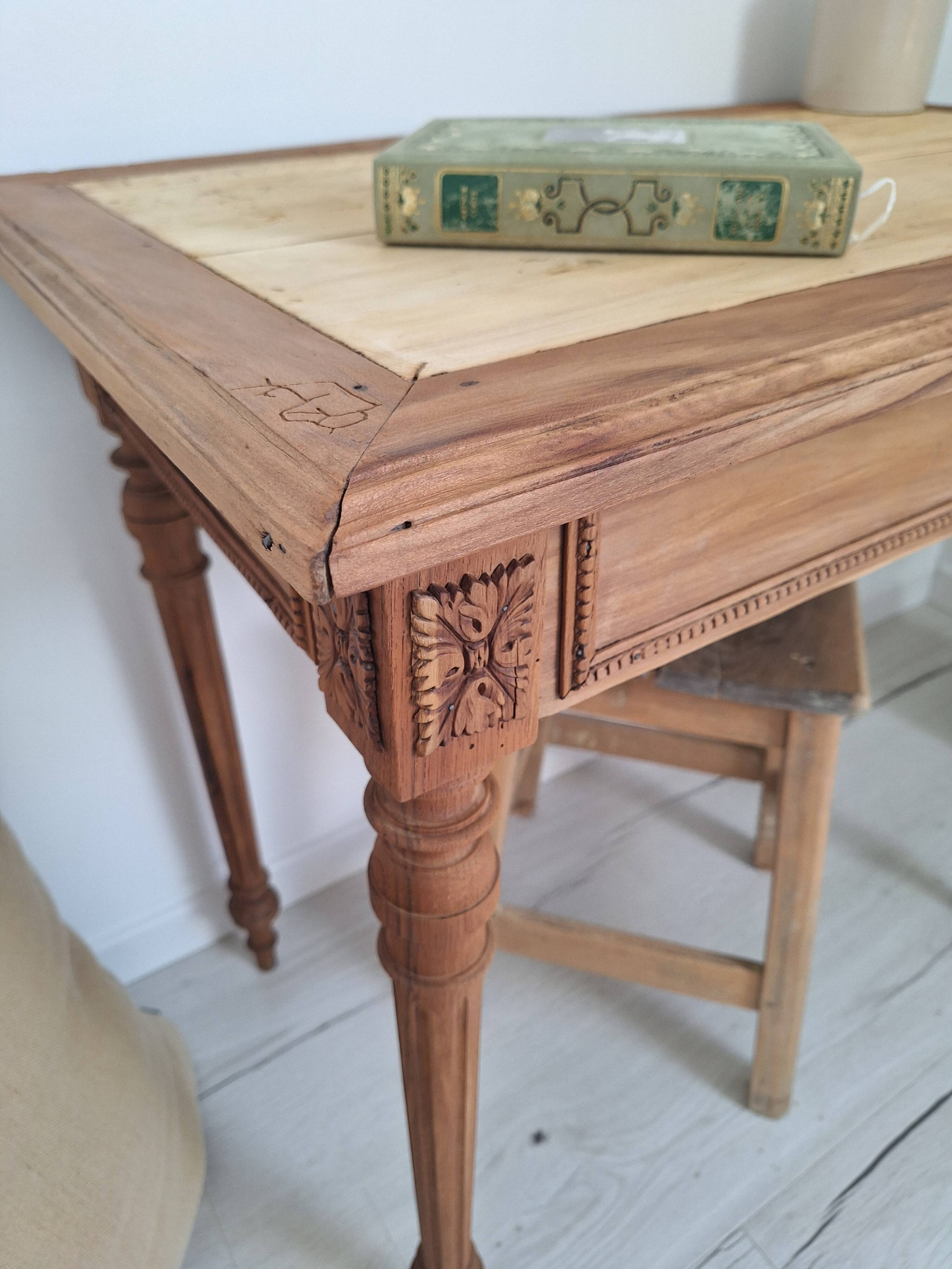 Antique solid wood desk – Late 19th century (1880-1900) – Restored