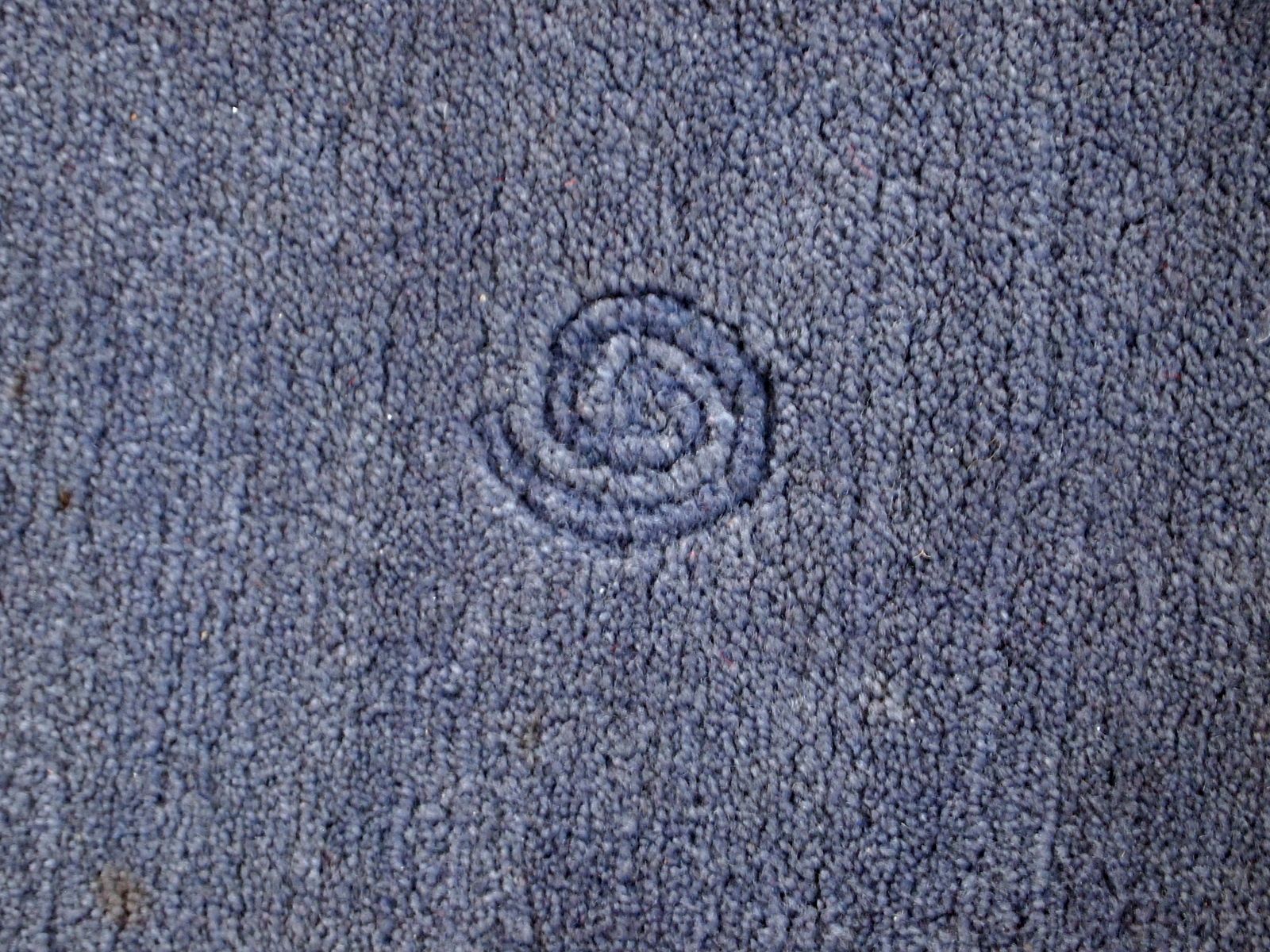 Carpet vintage Tibetan Khaden done hand 173 x 235 cm 1970