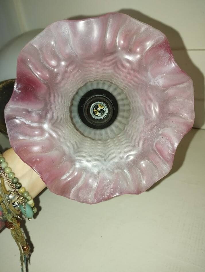 Vintage Wall Sconce Pair – Moulded Pink Glass & Brass | Retro Elegance