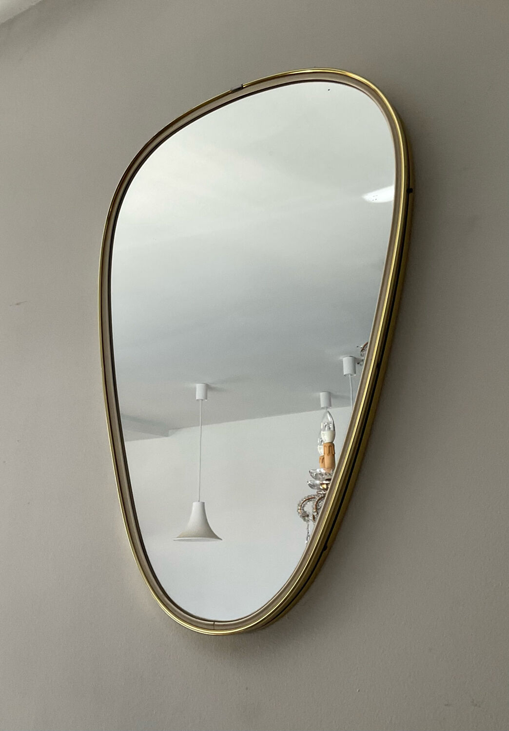 Miroir forme libre des années 60 21x47cm