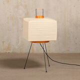 Lampe Akari 7A par Isamu Noguchi pour l’atelier Ozeki et Vitra