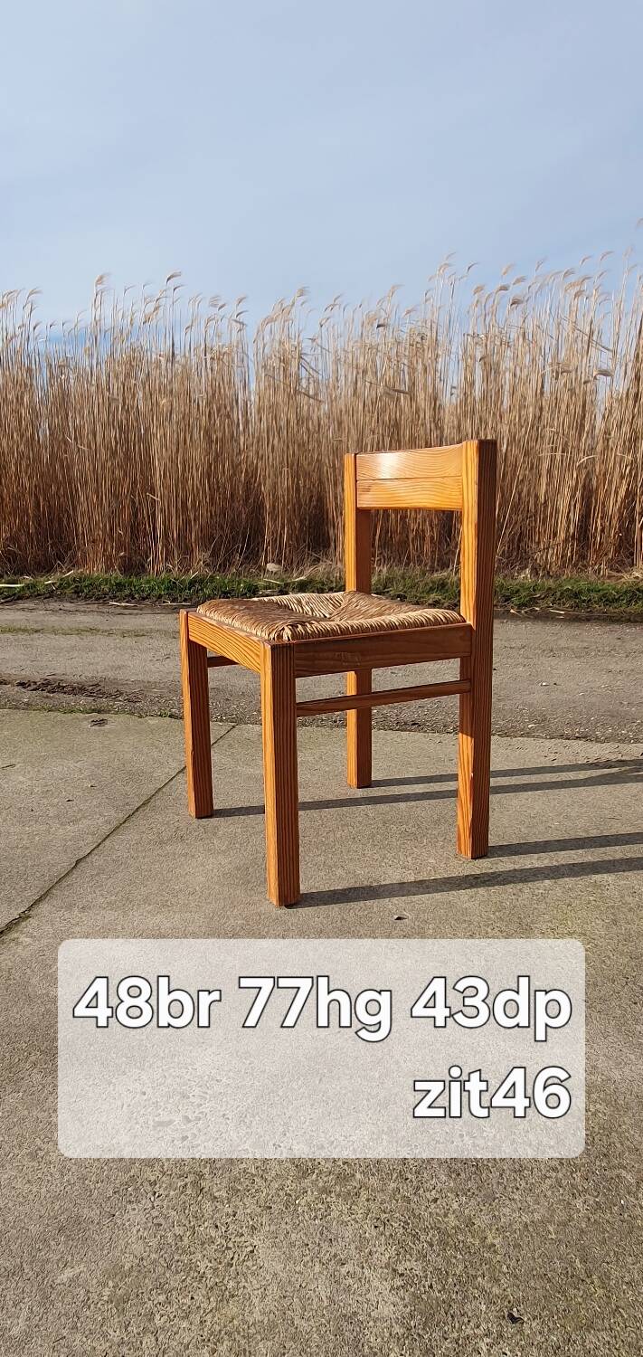 Set vintage pine dining table with 4 rush seat chairs Dutch design