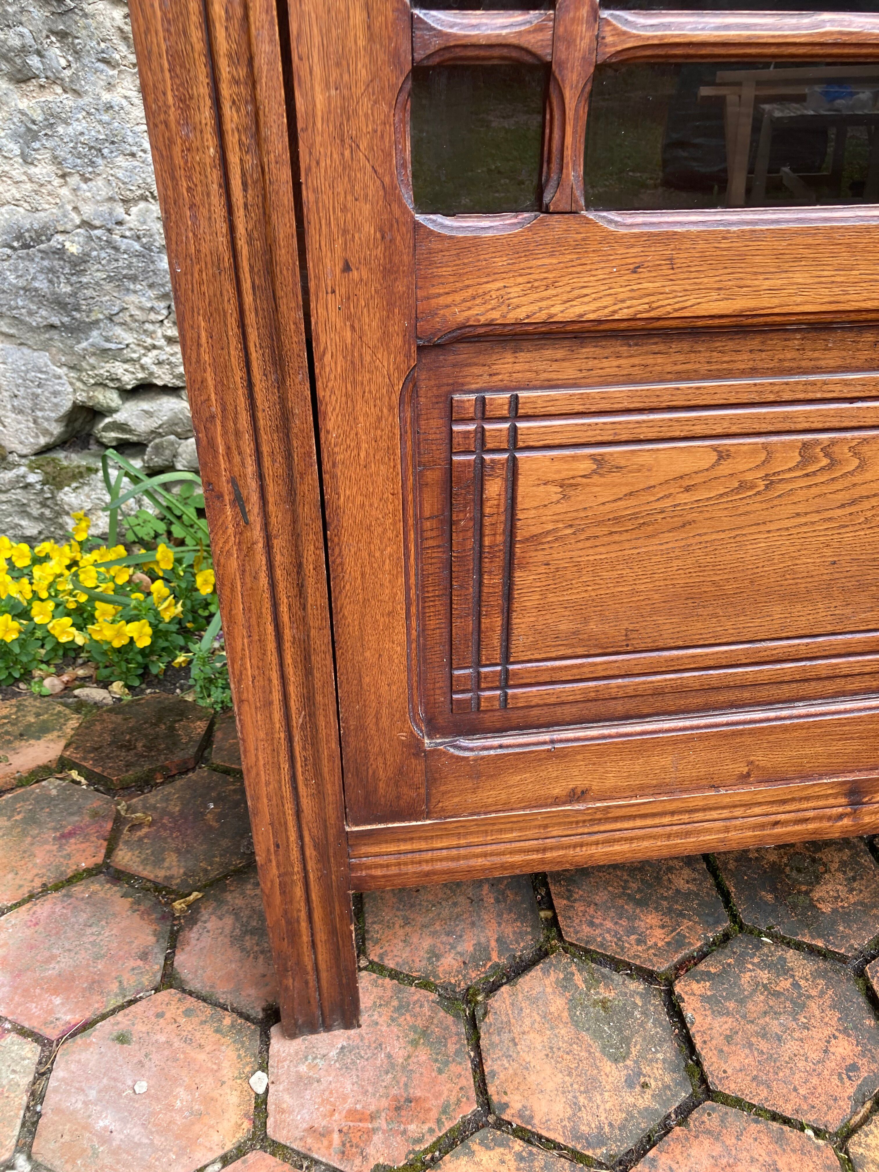Armoire vitrée style art déco