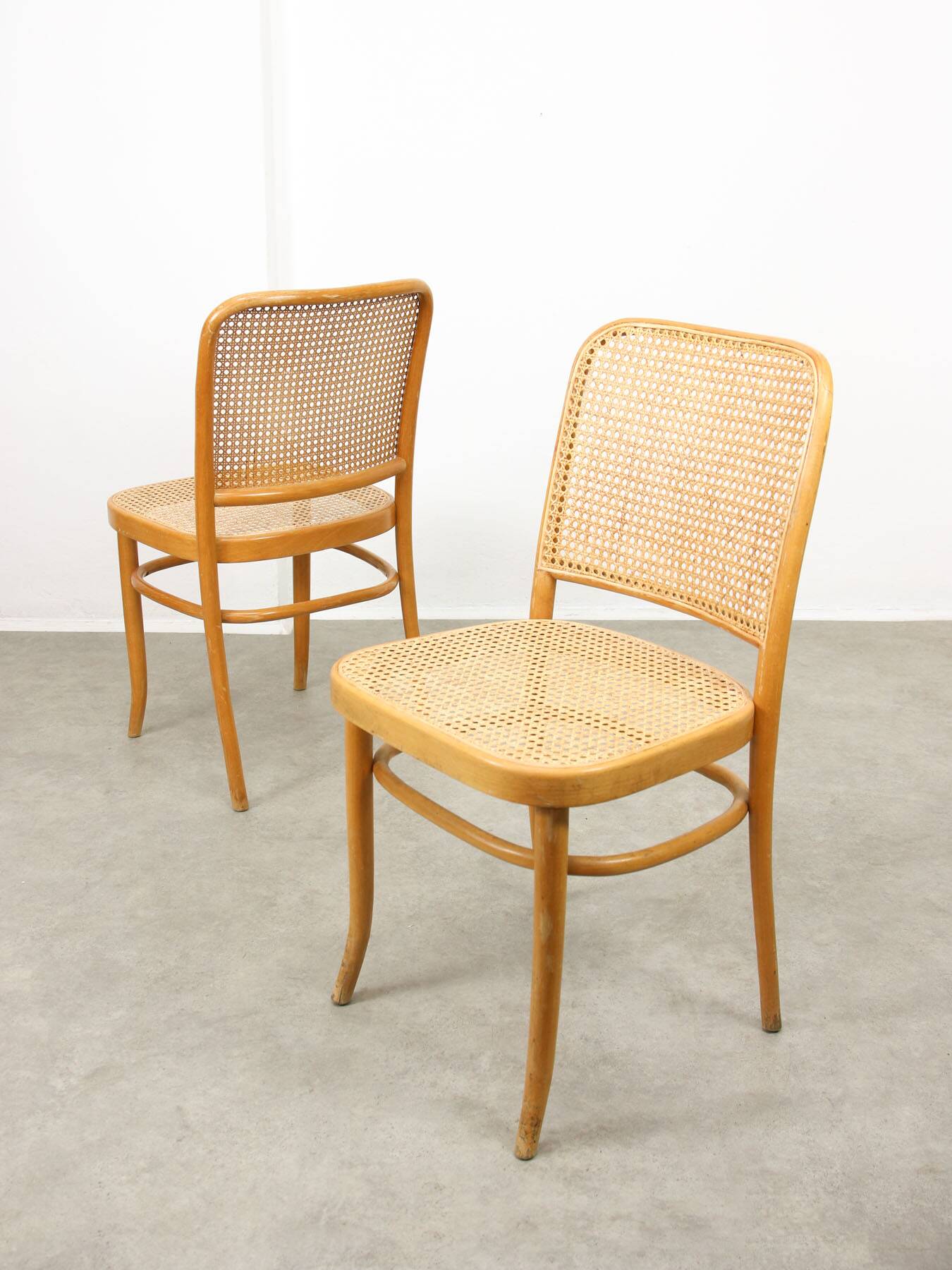 Paire de chaises vintage n°811 en bois courbé