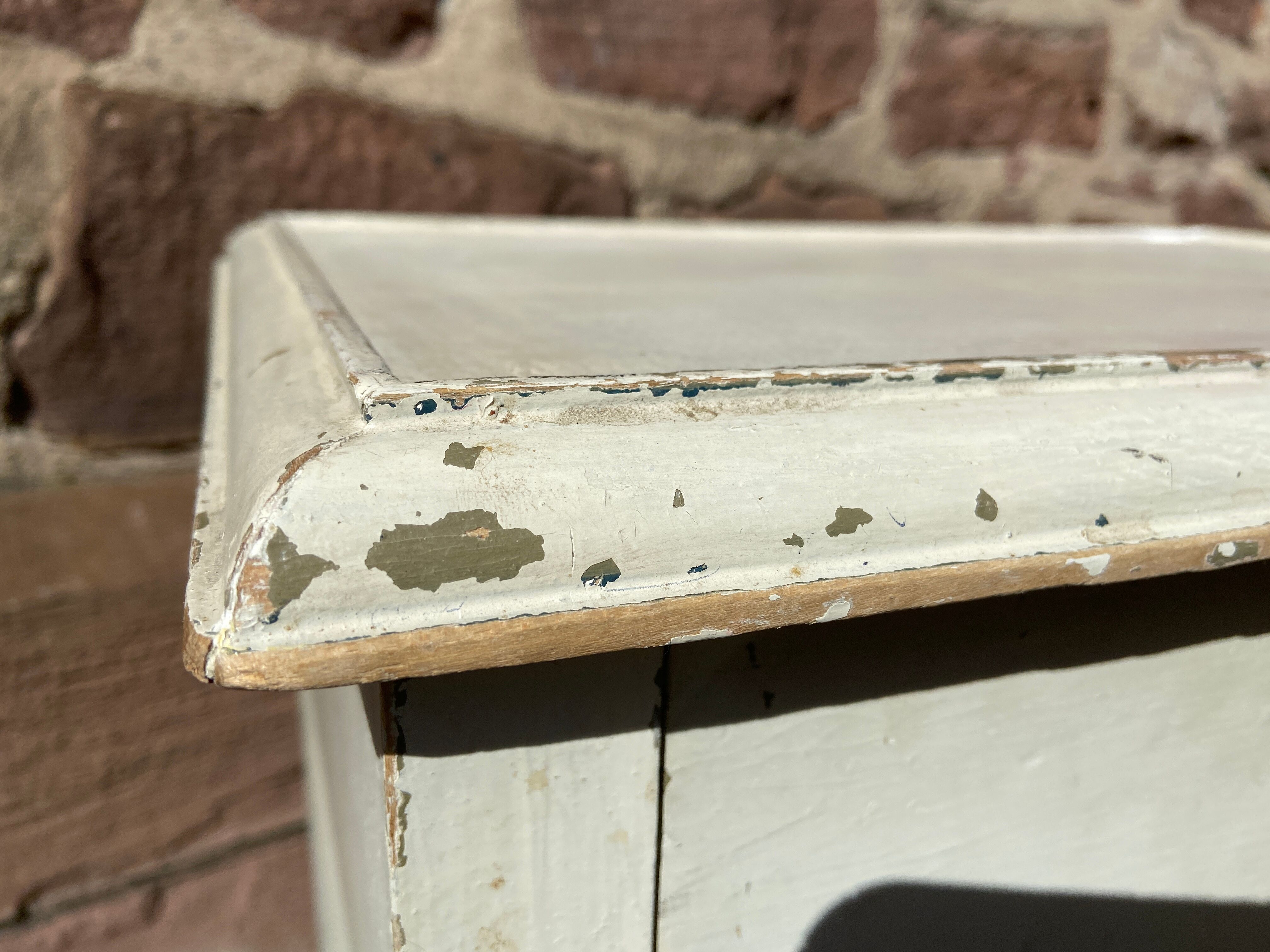 Table d'appoint en sapin vintage shabby chic
