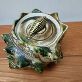 Sugar bowl made of shells in slip