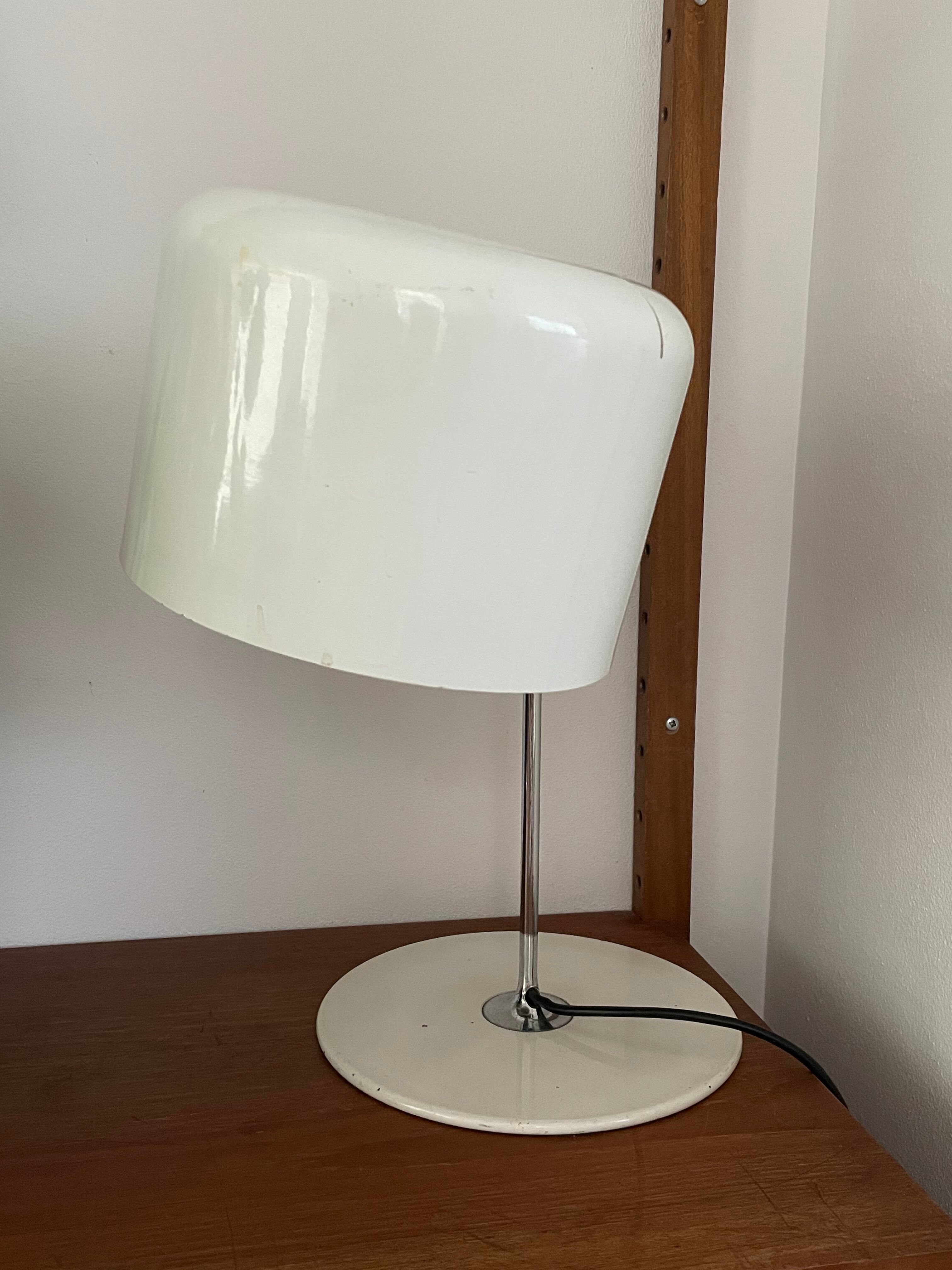 Joe Colombo, "Coupe"  Table Lamp by Oluce, 1960s