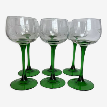 6 glasses of white wine from Alsace