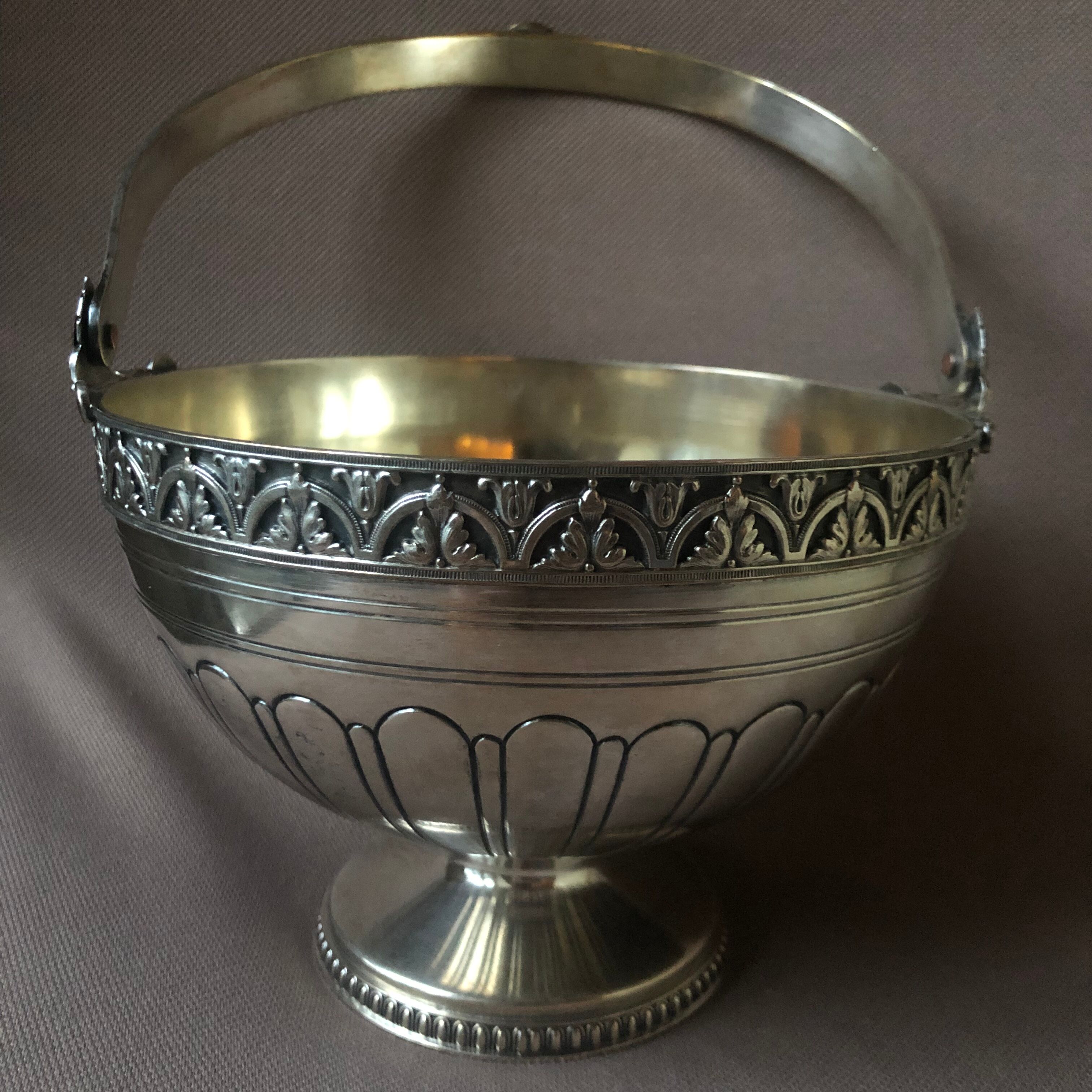 Silver metal empty pocket cup