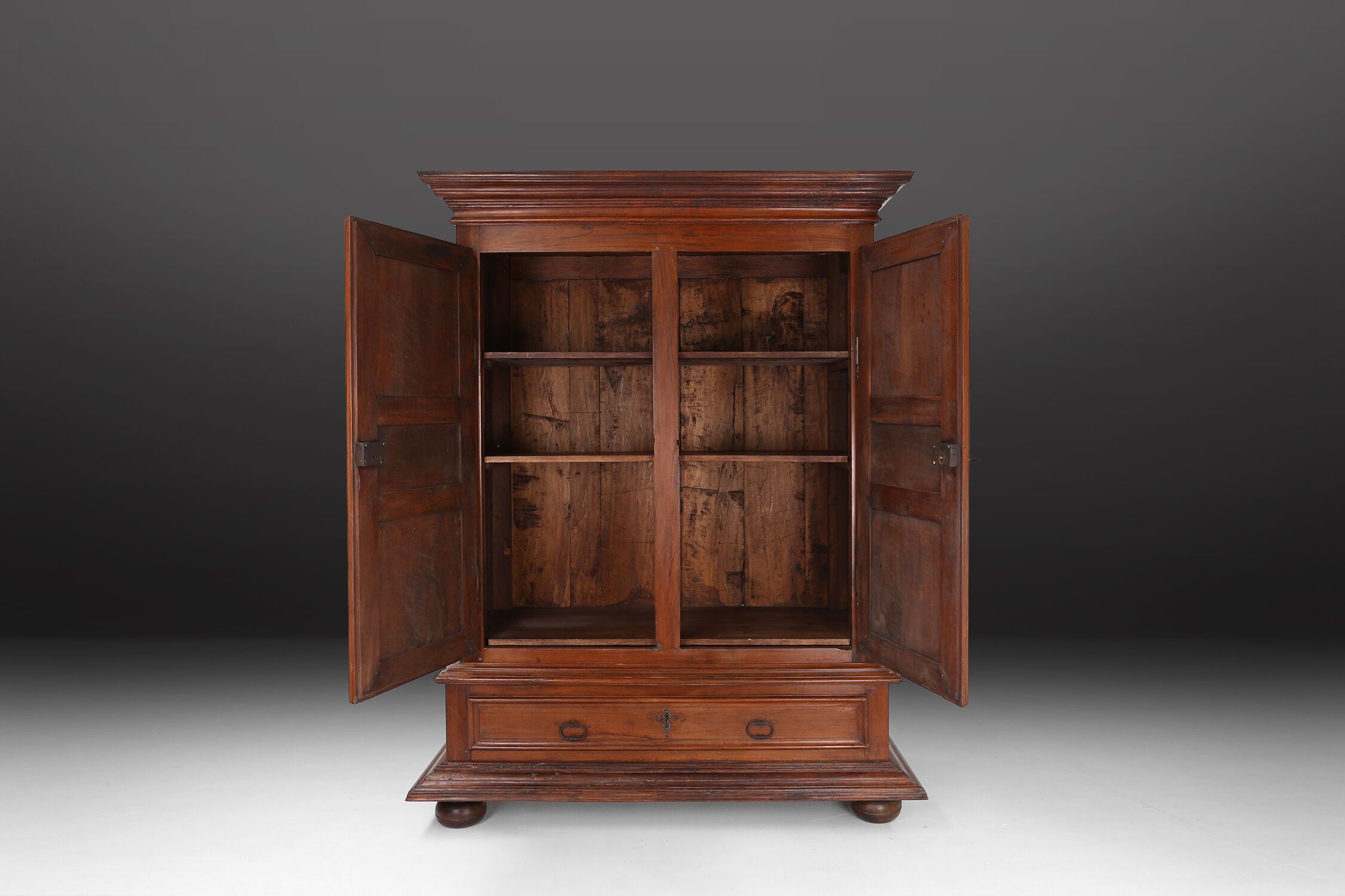 French early 17th century Louis XIII wardrobe