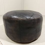 Pouf en cuir patchwork marron De Sede des années 1970
