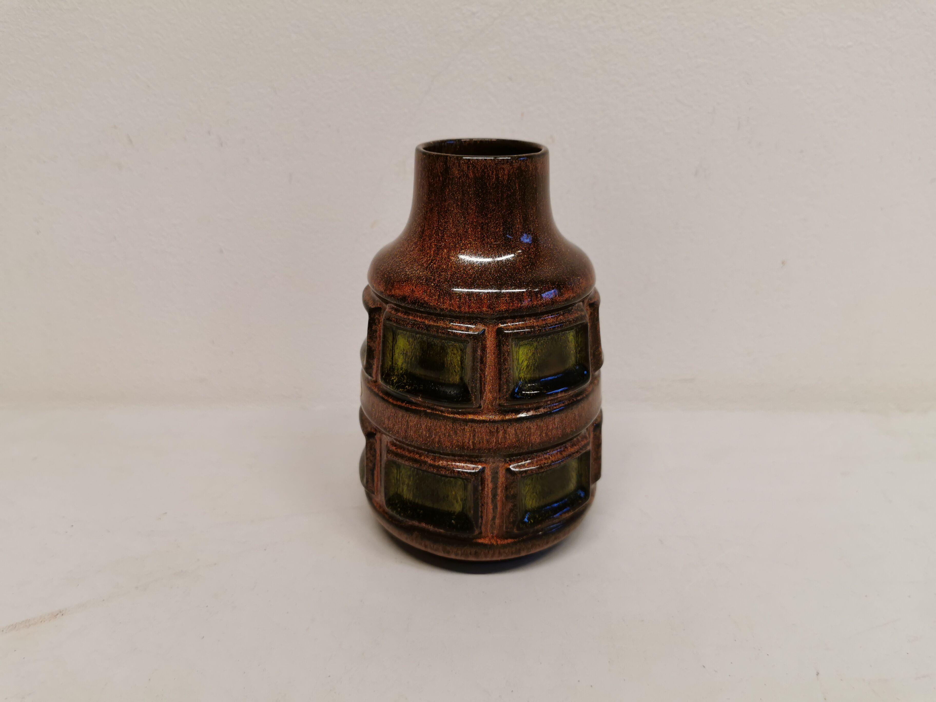 Vase in a timeless design, made by Frank ceramics Denmark 1960s.