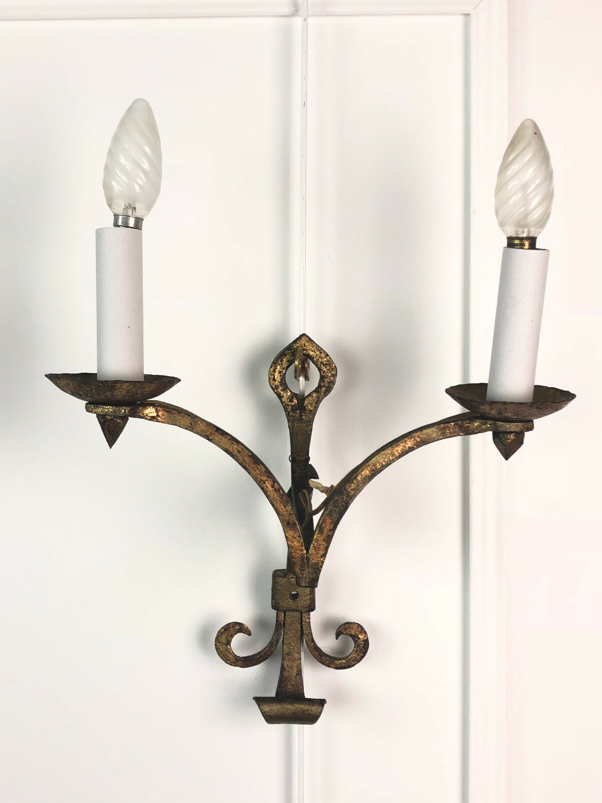 Pair of wall appliques of the 70 gold metal