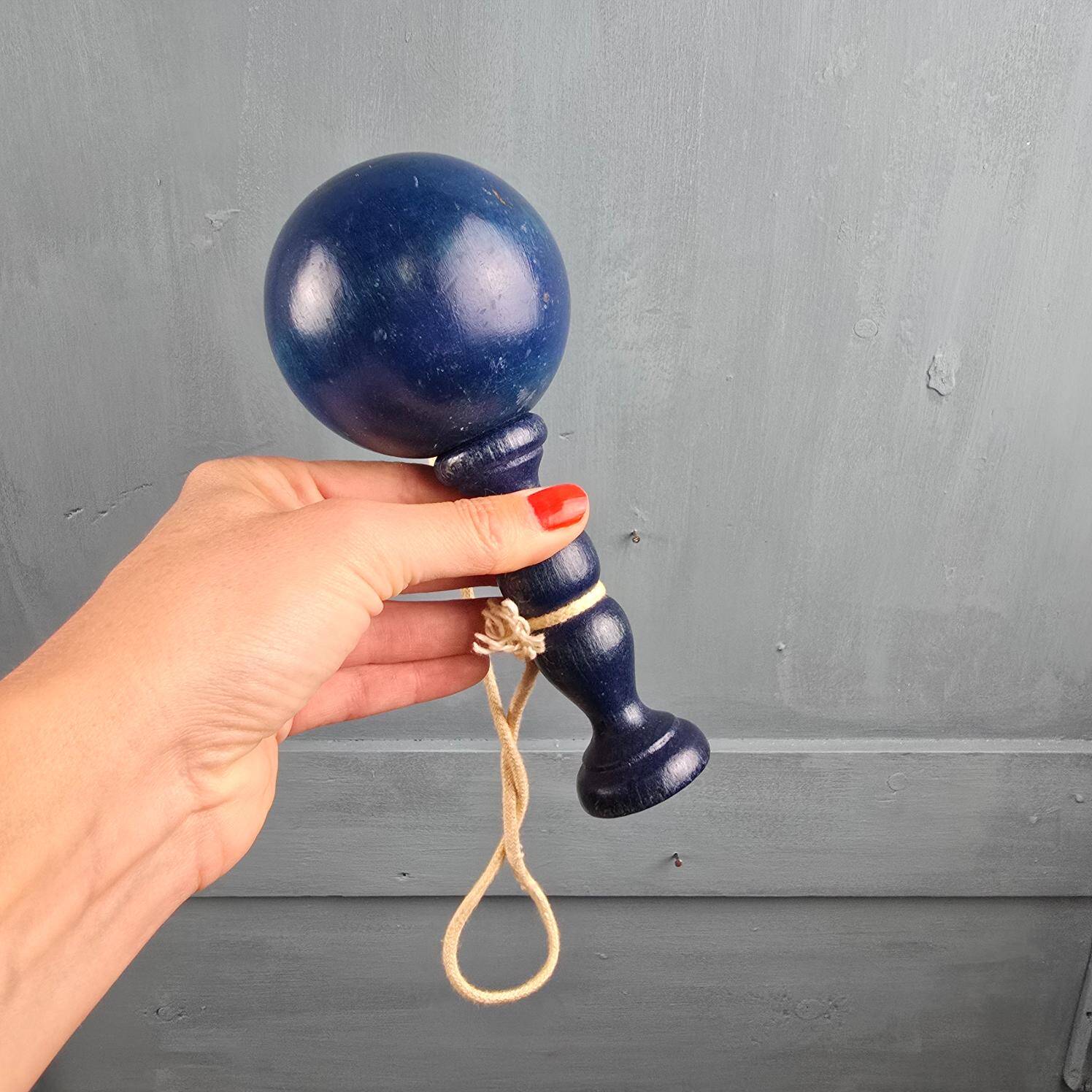 BILBOQUET EN BOIS jouet vintage jeu d'adresse ancien collection ficelle boule EUR 19,90