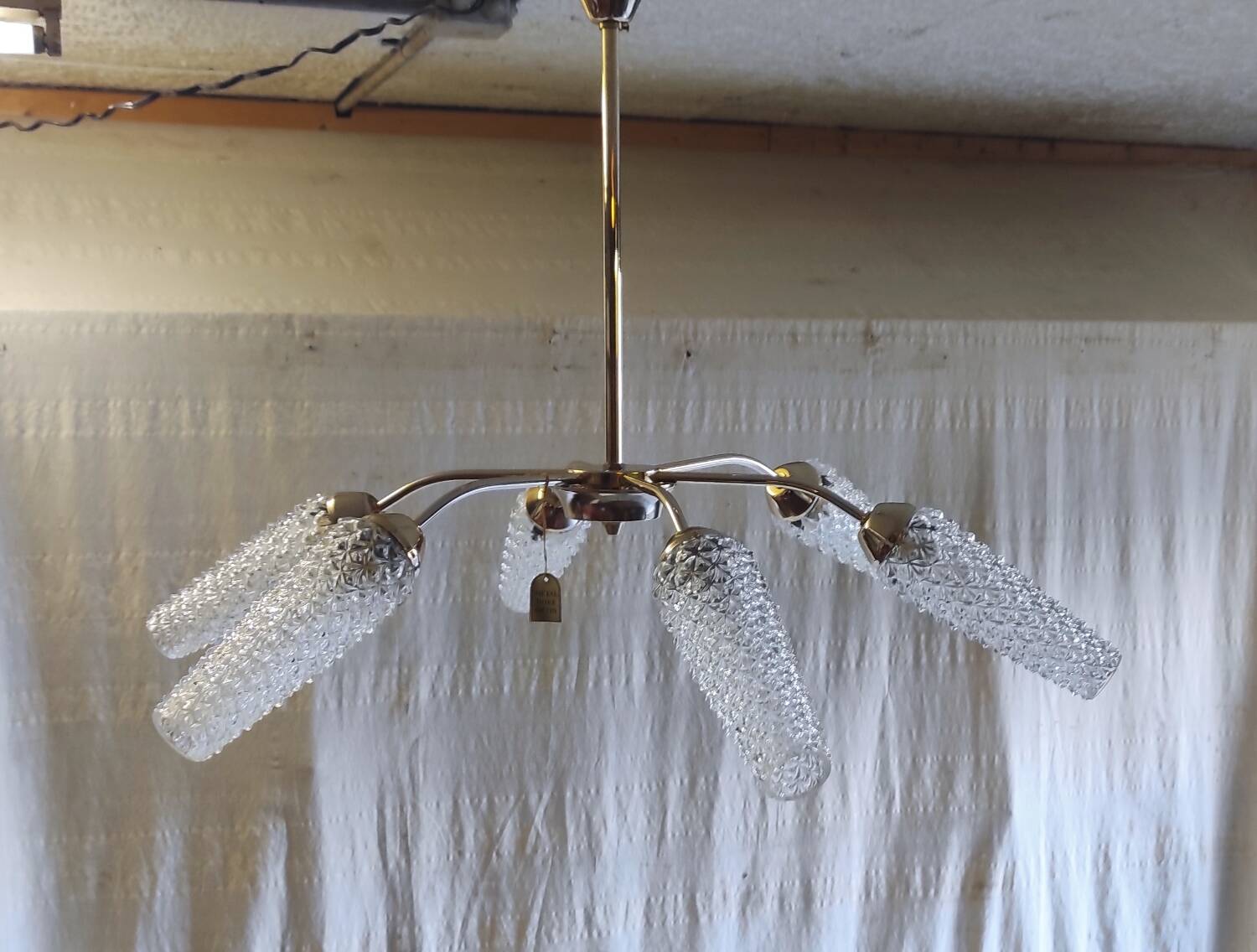 Chandelier with 6 lights in gold-plated metal and glass tulip - mid 20th century.