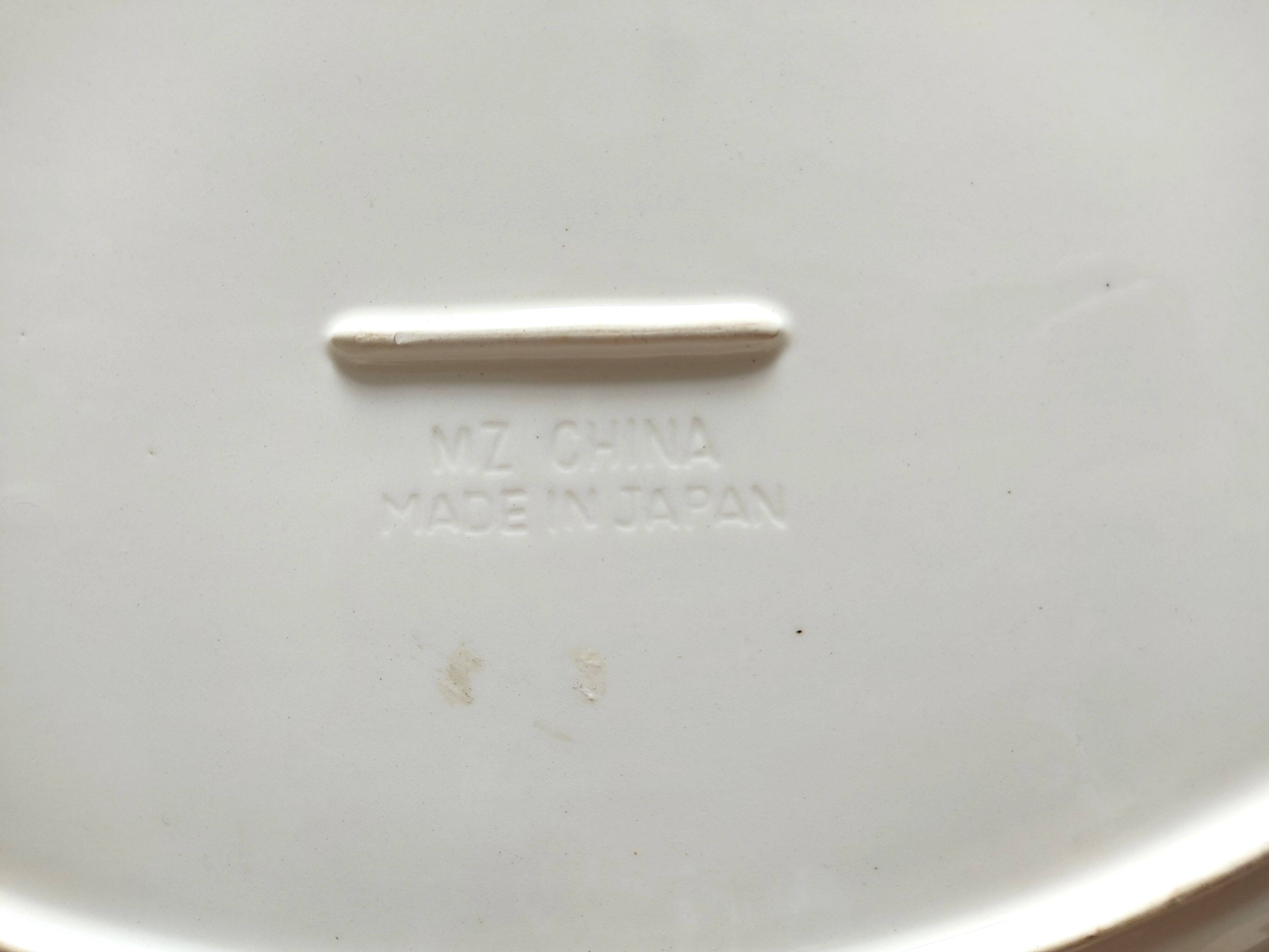 Large porcelain dish with blue décor