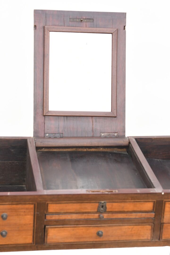 Rosewood veneer hairdresser