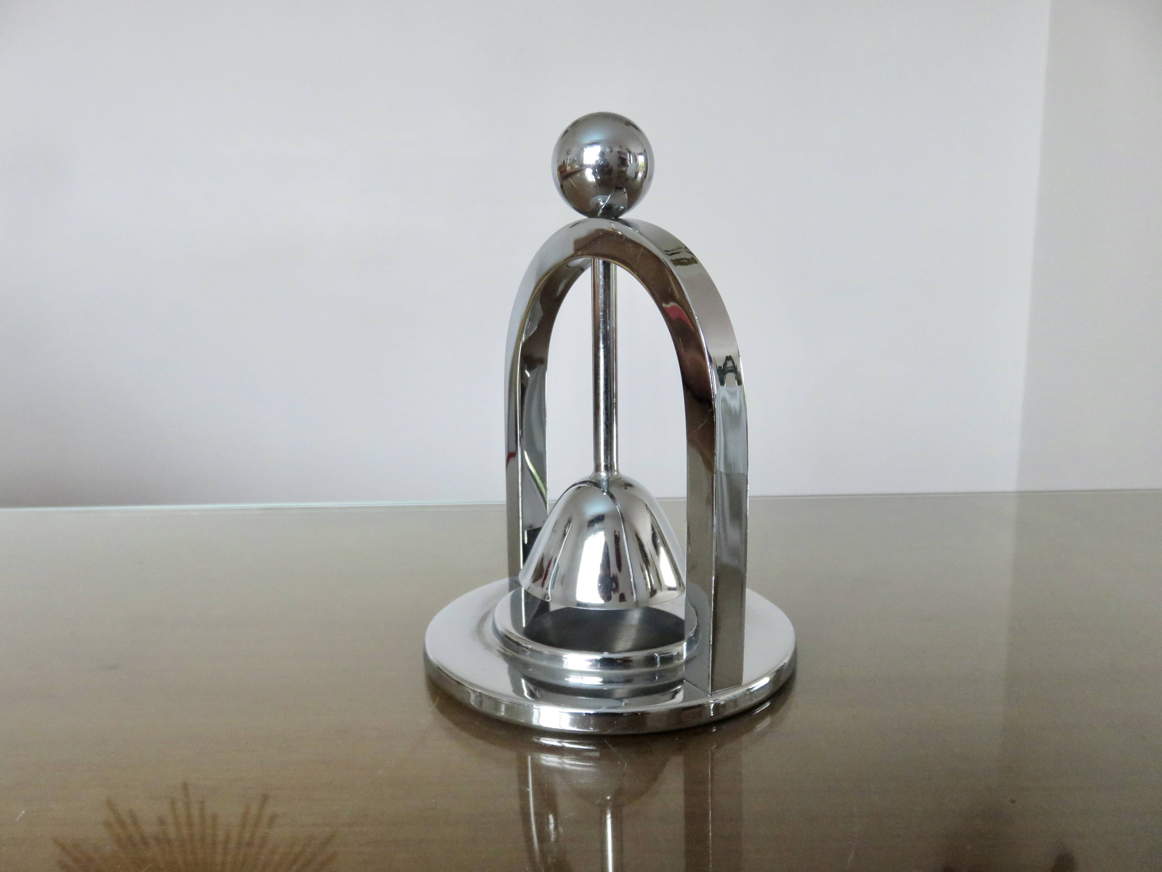 Art deco citrus press in chrome-plated brass 1930s 40s