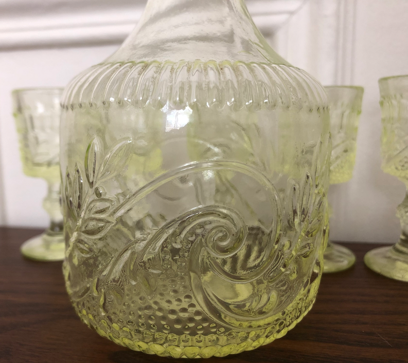 1920 Ouraline liquor service