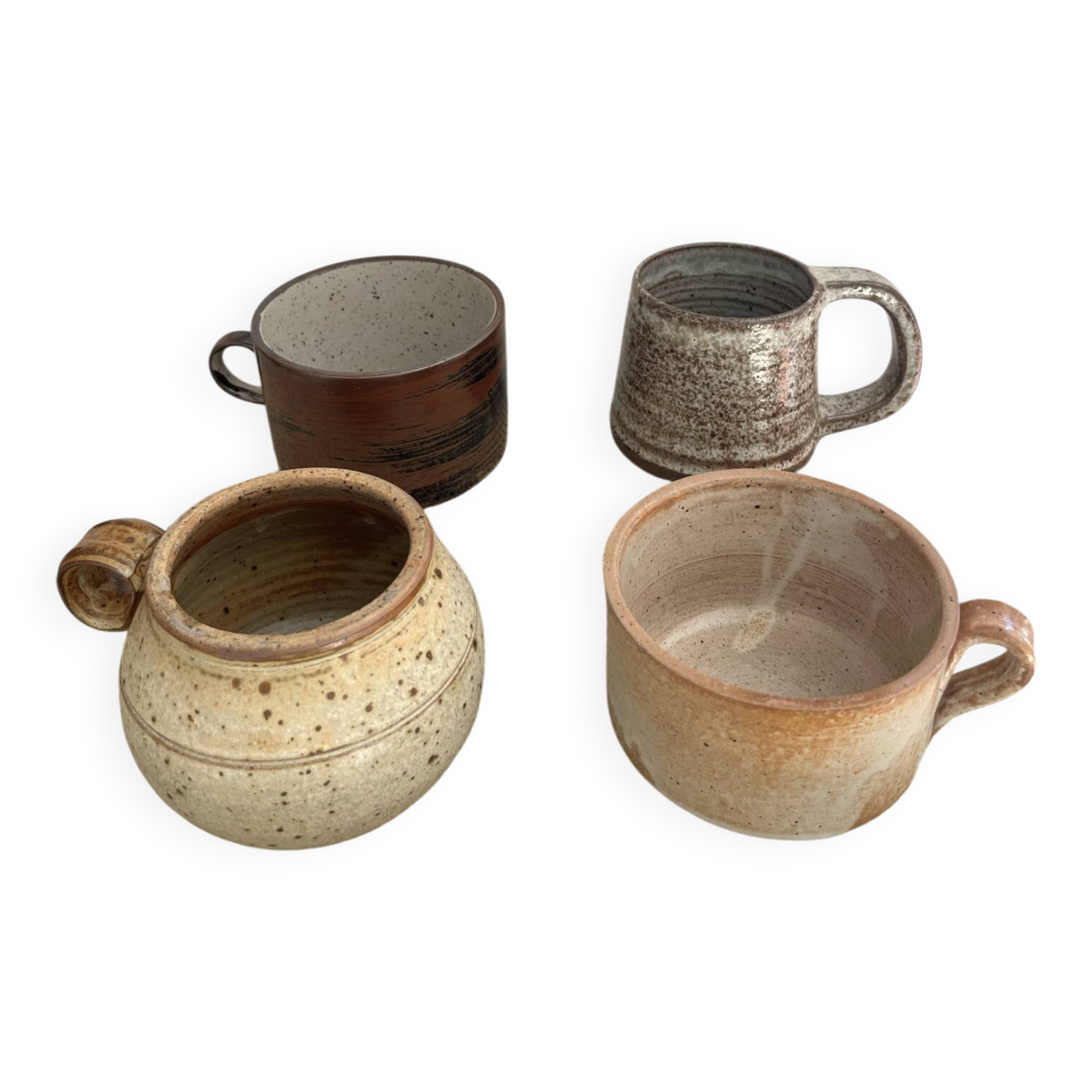 4 stoneware cups