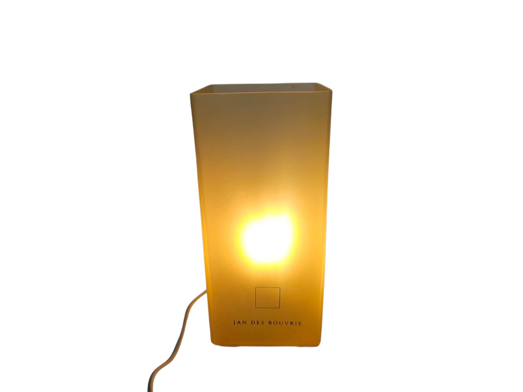 Dutch design - Icecubic lamp - Boxford Holland - Jan des Bouvrie - table la