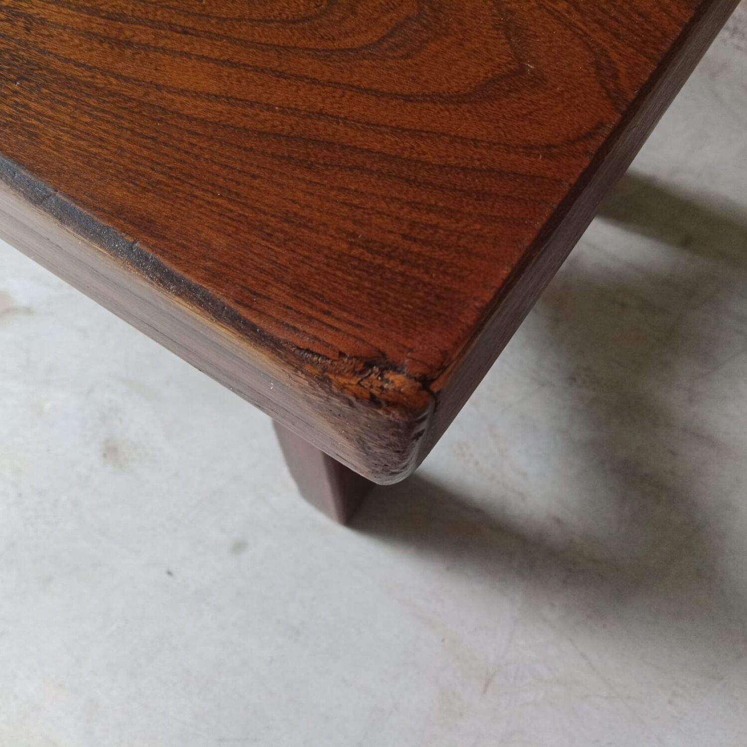 Elm table
