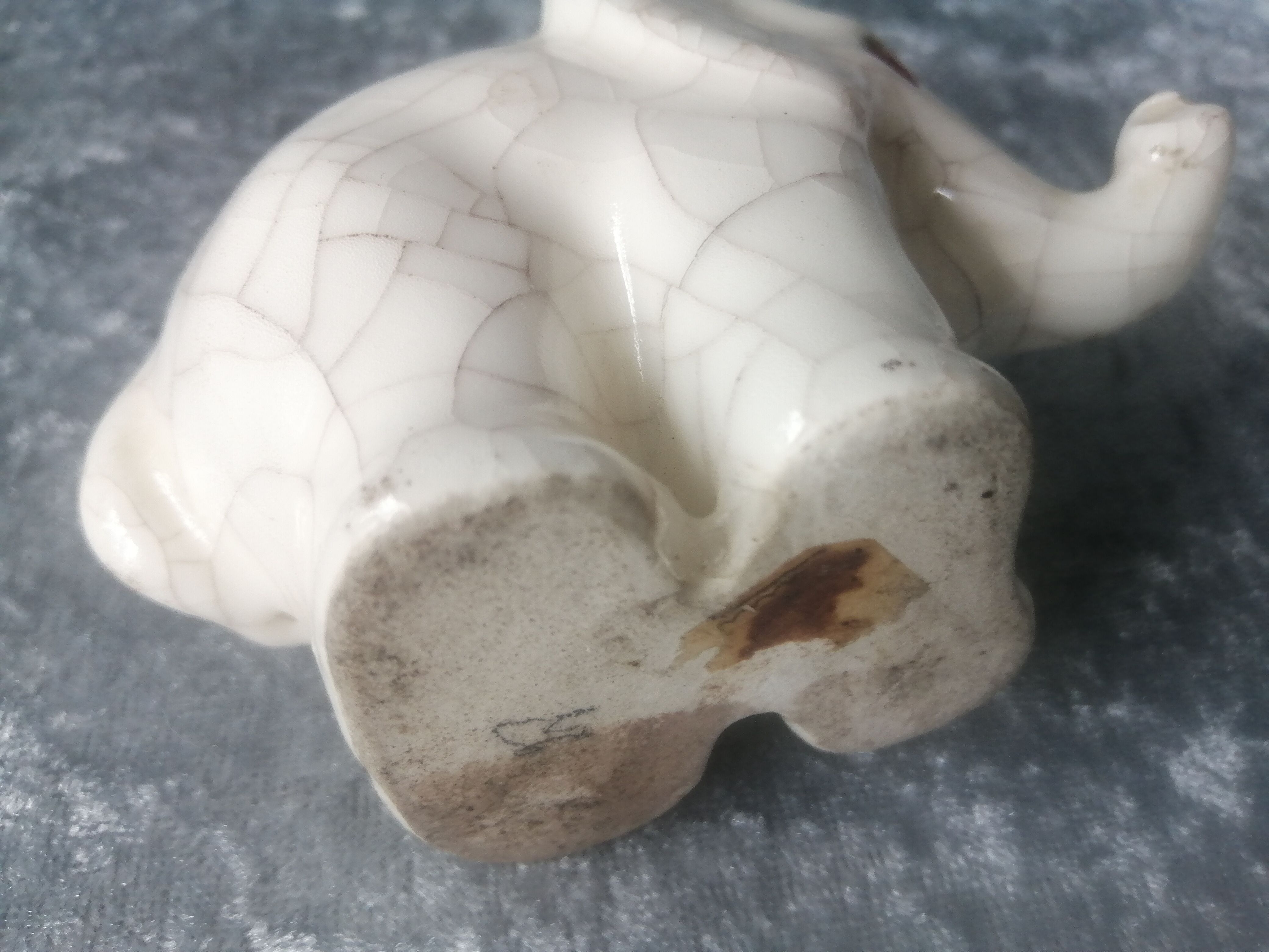 Former pyrogen art deco faience crackthe shape of elephant