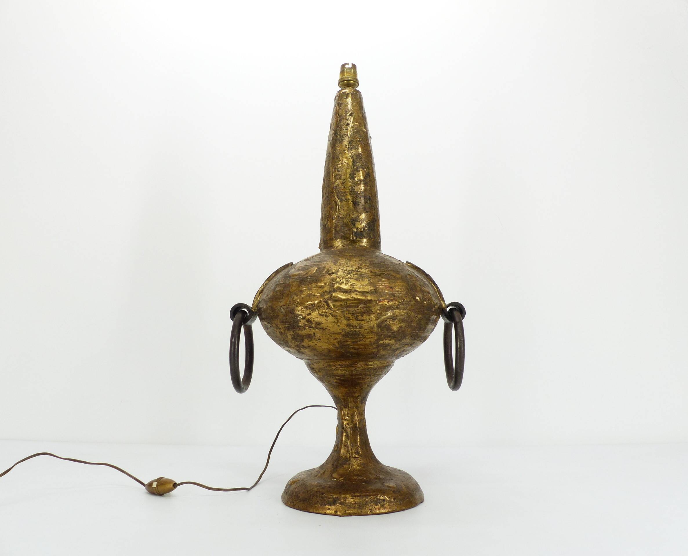 Brutalist lamp in gilded bronze Max BRE 1970