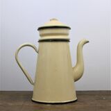 Enamelled sheet metal teapot