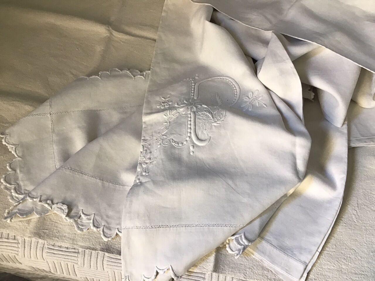 Drap de lin brodé fin 19eme