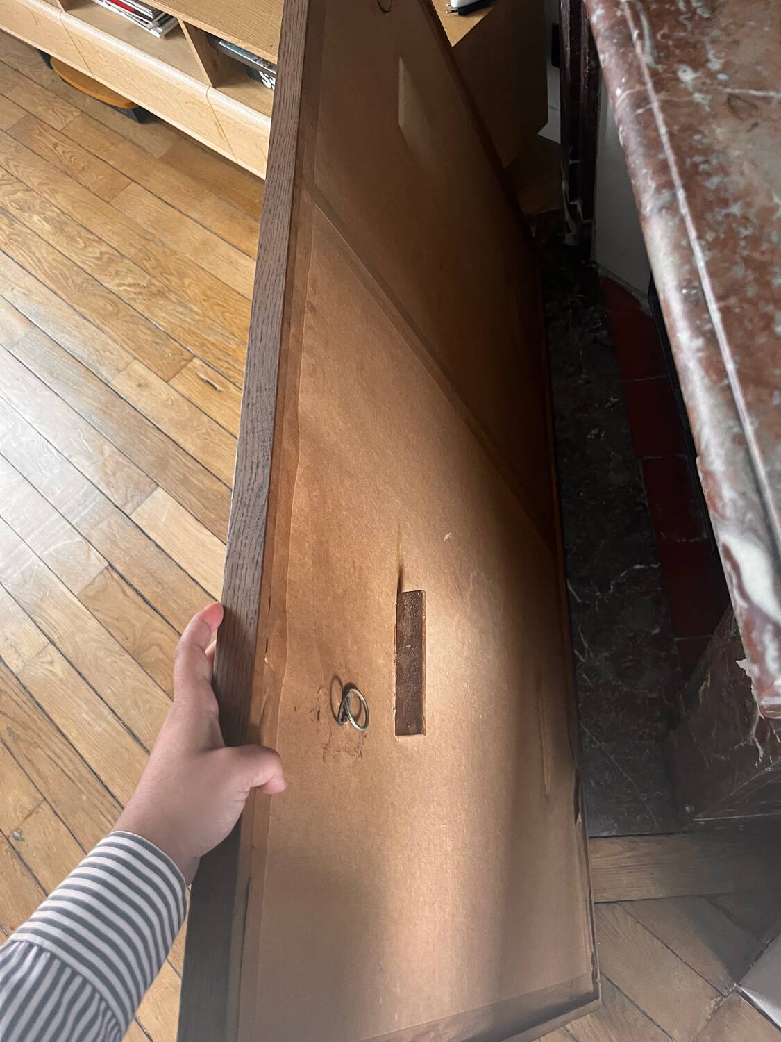 Large Aubusson wool tapestry – “Fighting Cocks” – 140 × 80 cm