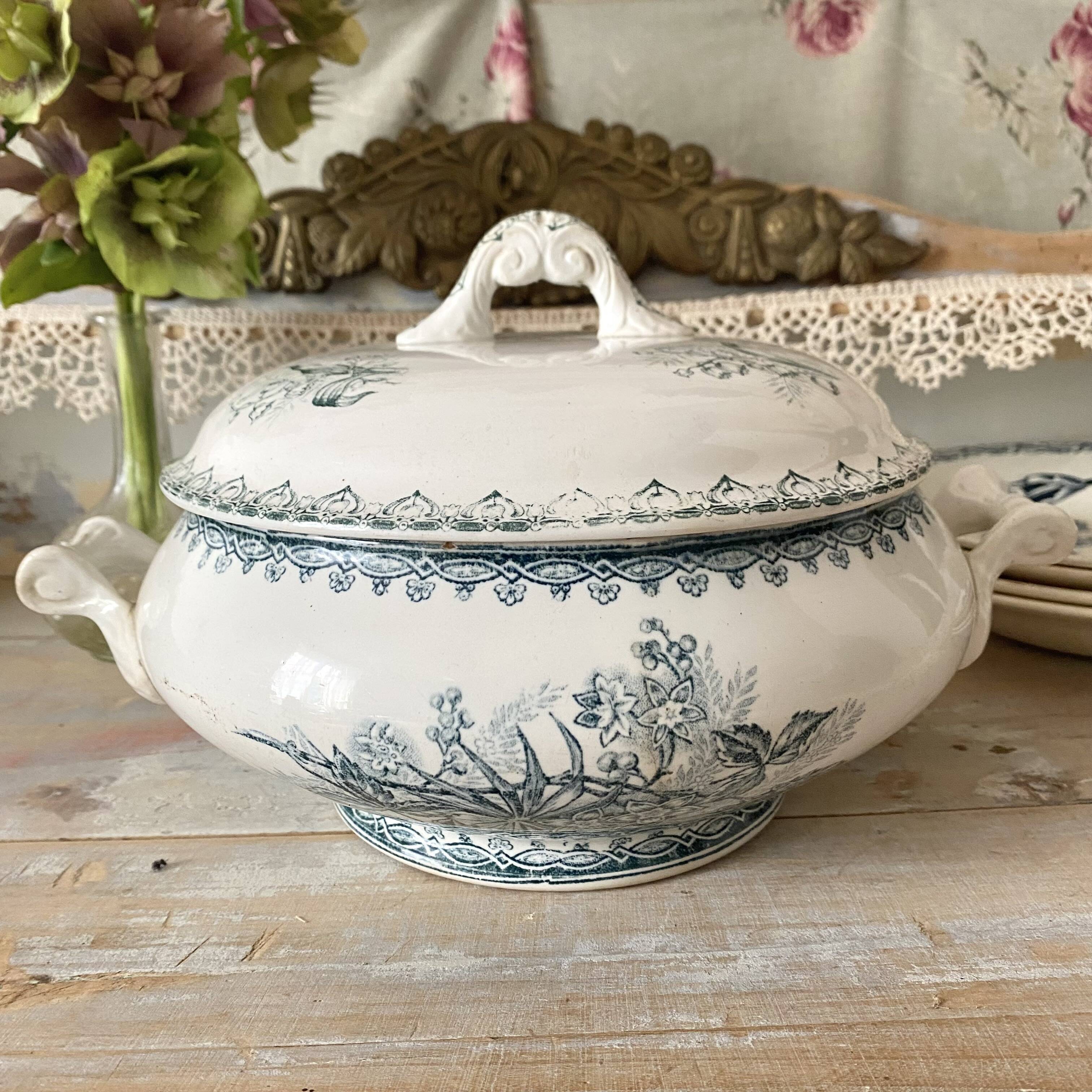 Ste Amandinoise "Margot" Muguet ironware soup tureen