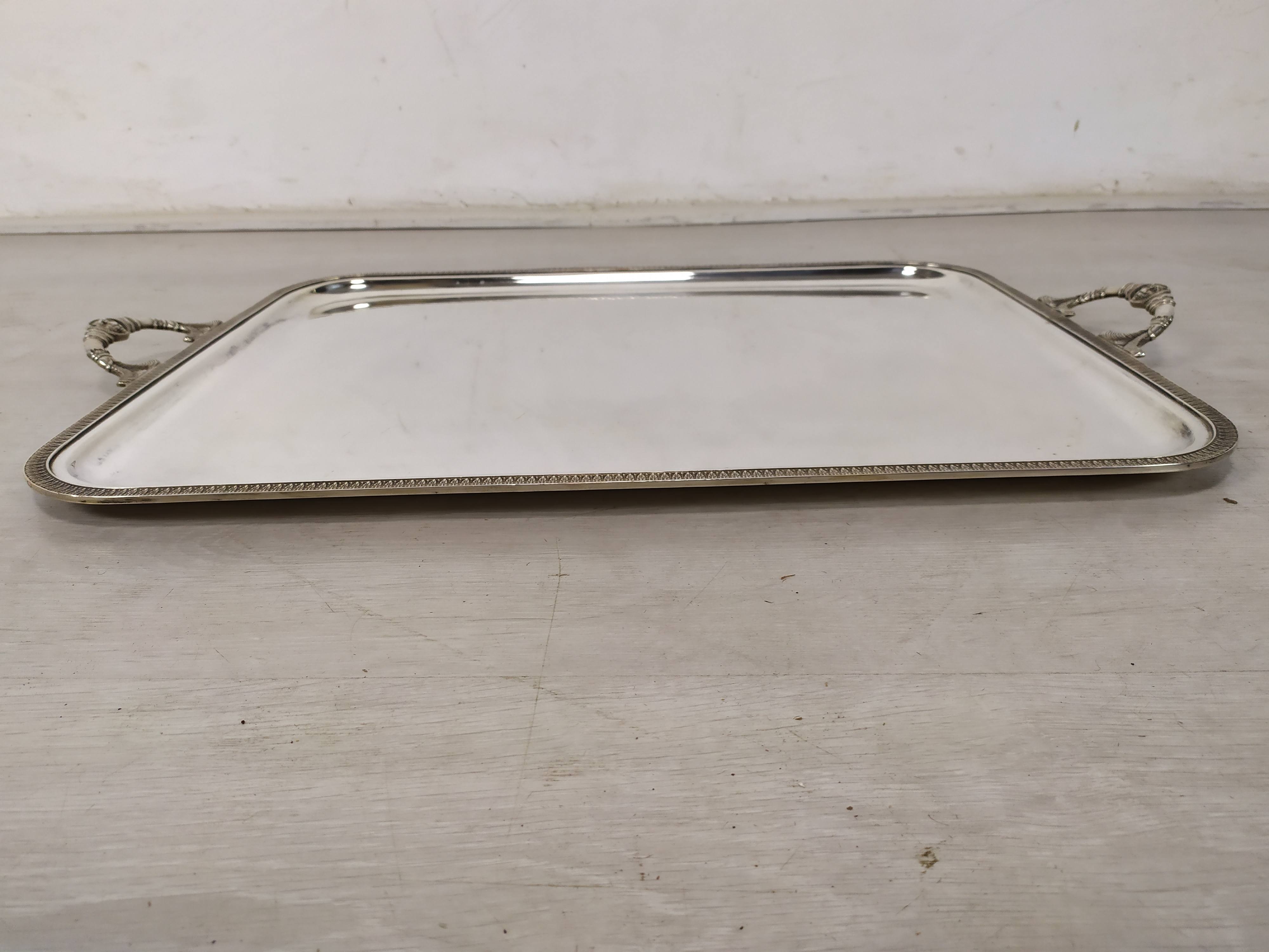 Empire silver metal top