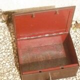 Cash register, metal safe with key