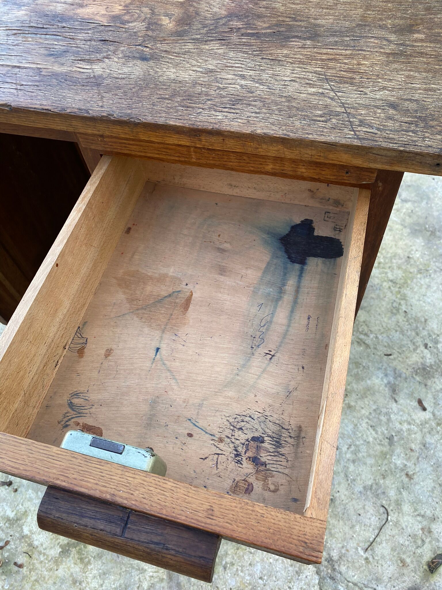 Vintage oak desk 4 drawers