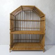 étagère en rotin