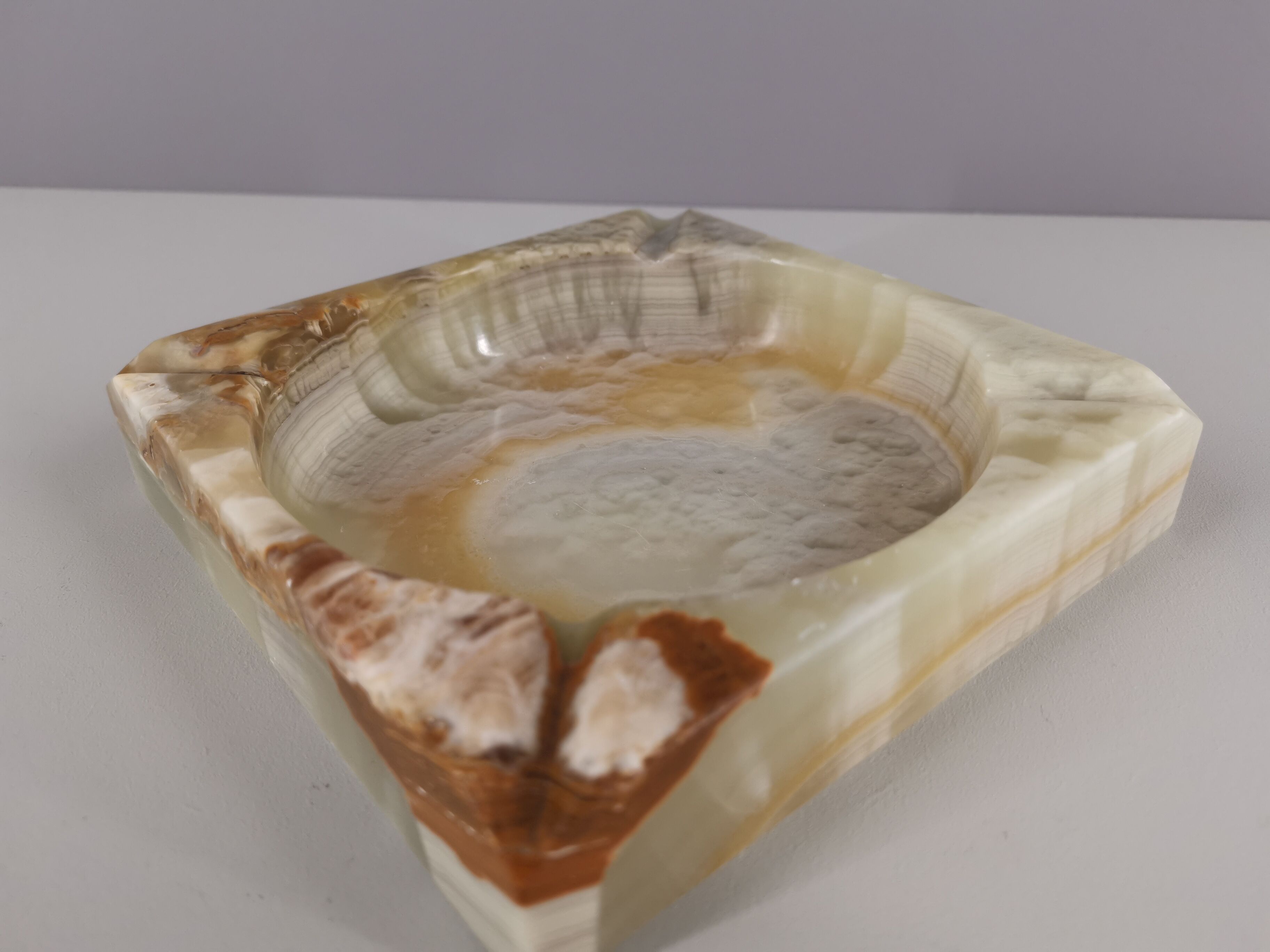 Transparent alabaster ashtray 50s