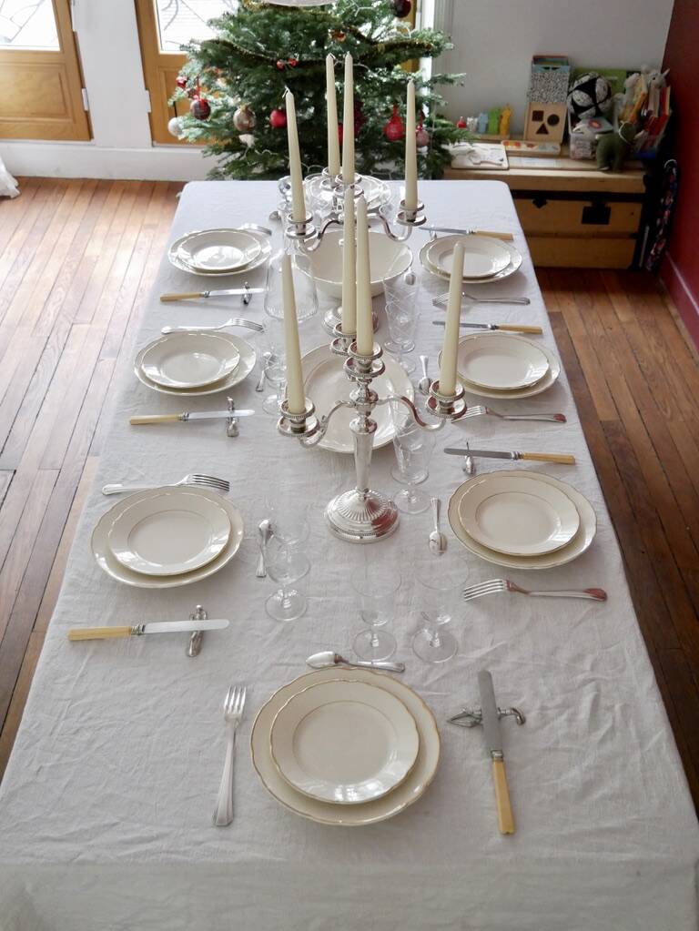 Villeroy and Boch ivory and gold edging service 52 pcs