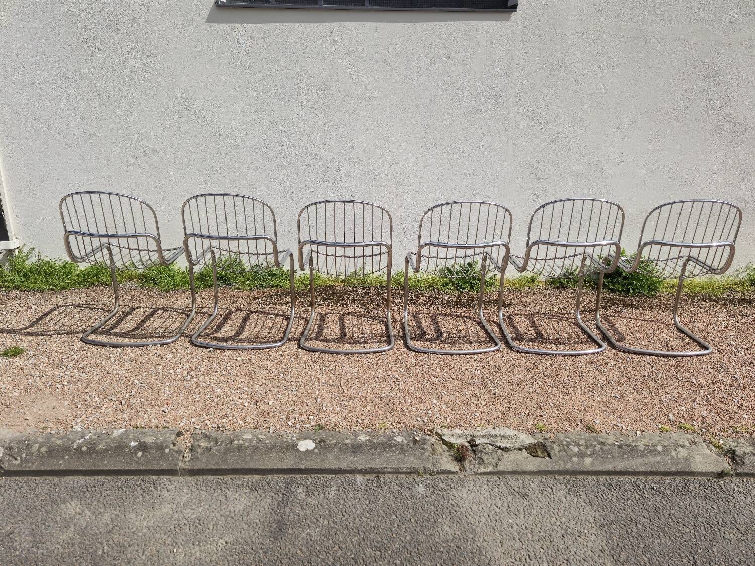 Set of 6 chrome metal design chairs from the 1970s.