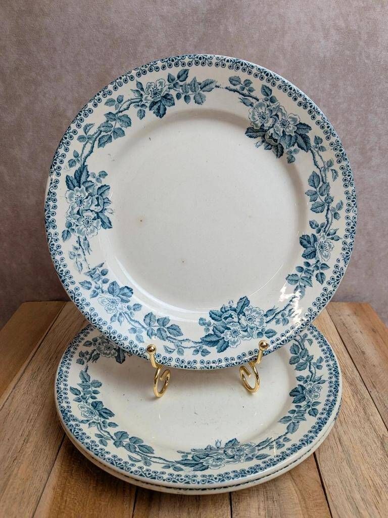 Set of 3 flat plates in ironstone Debray – Guadeloupe Service